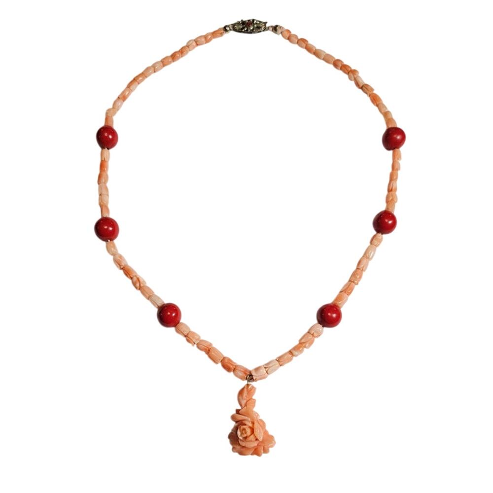 Vintage Czechoslovakian Carved Coral Flower Necklace 17.5" - Picture 2 of 5